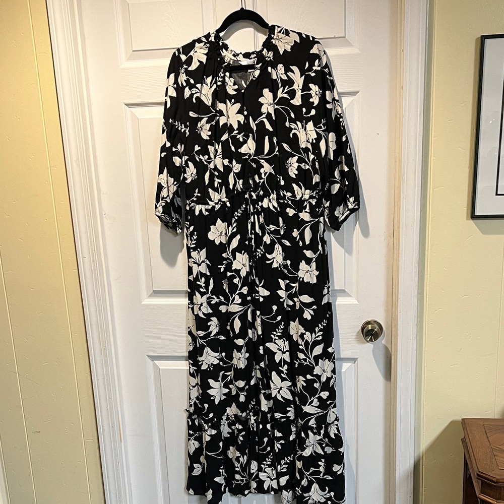 Craft & Barrow Floral Black and White Maxi Dress